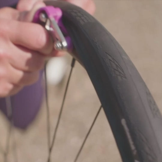 With Smart Lever locked on to rim - simply push forwards to install tyre.